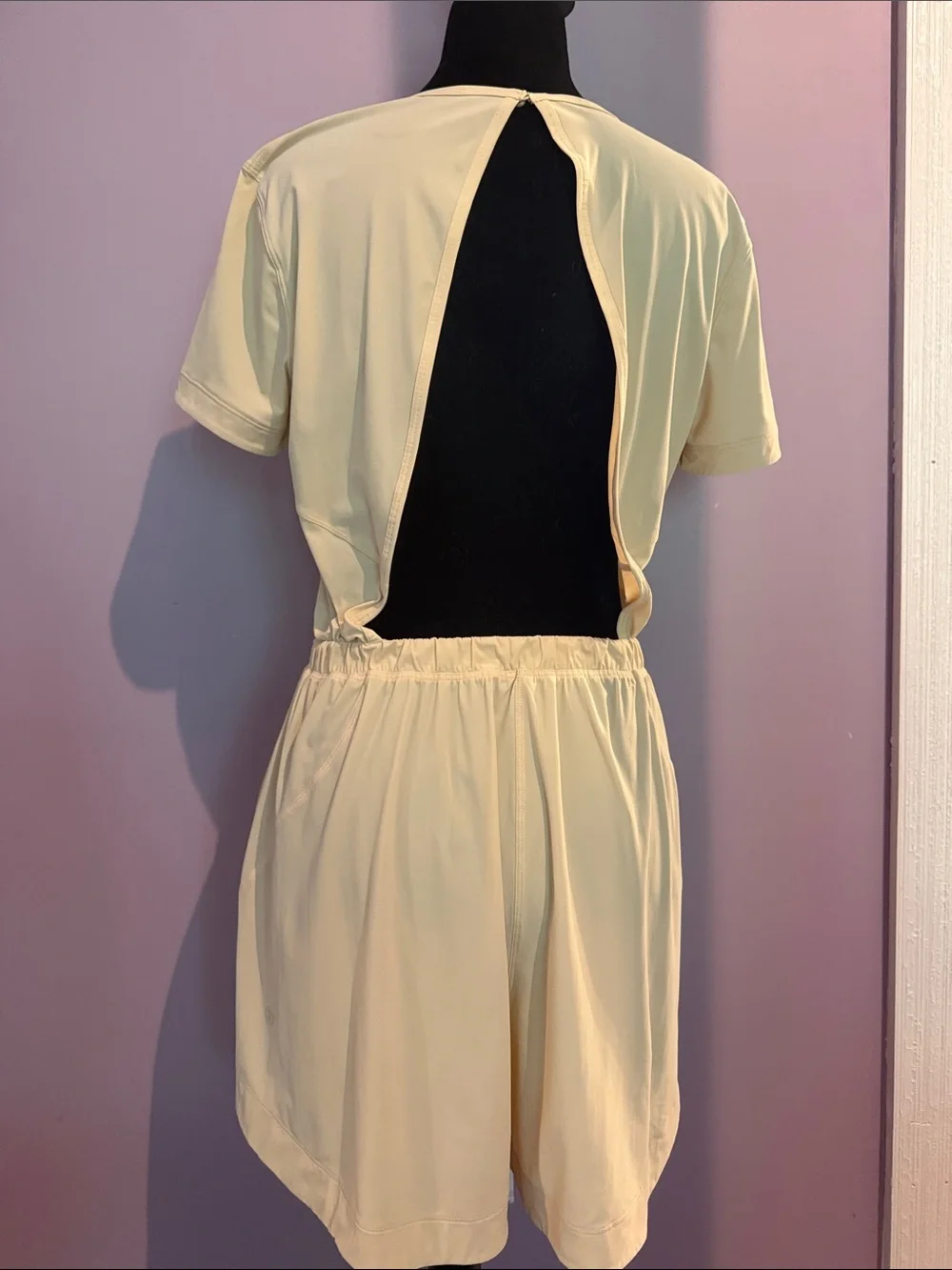 lululemon athletica Pale Yellow Short Sleeve Romper size 6